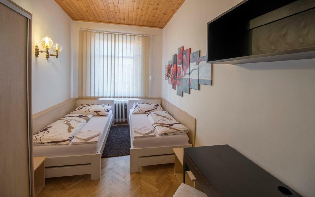 Pension Cizek Mikulov Exterior photo